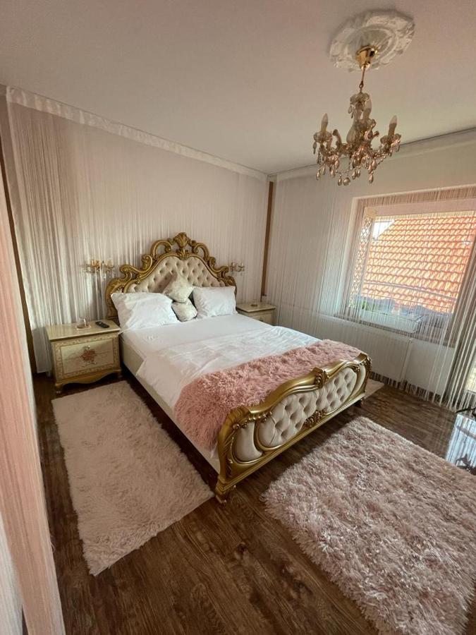 Negrean Residence Oradea Exterior photo